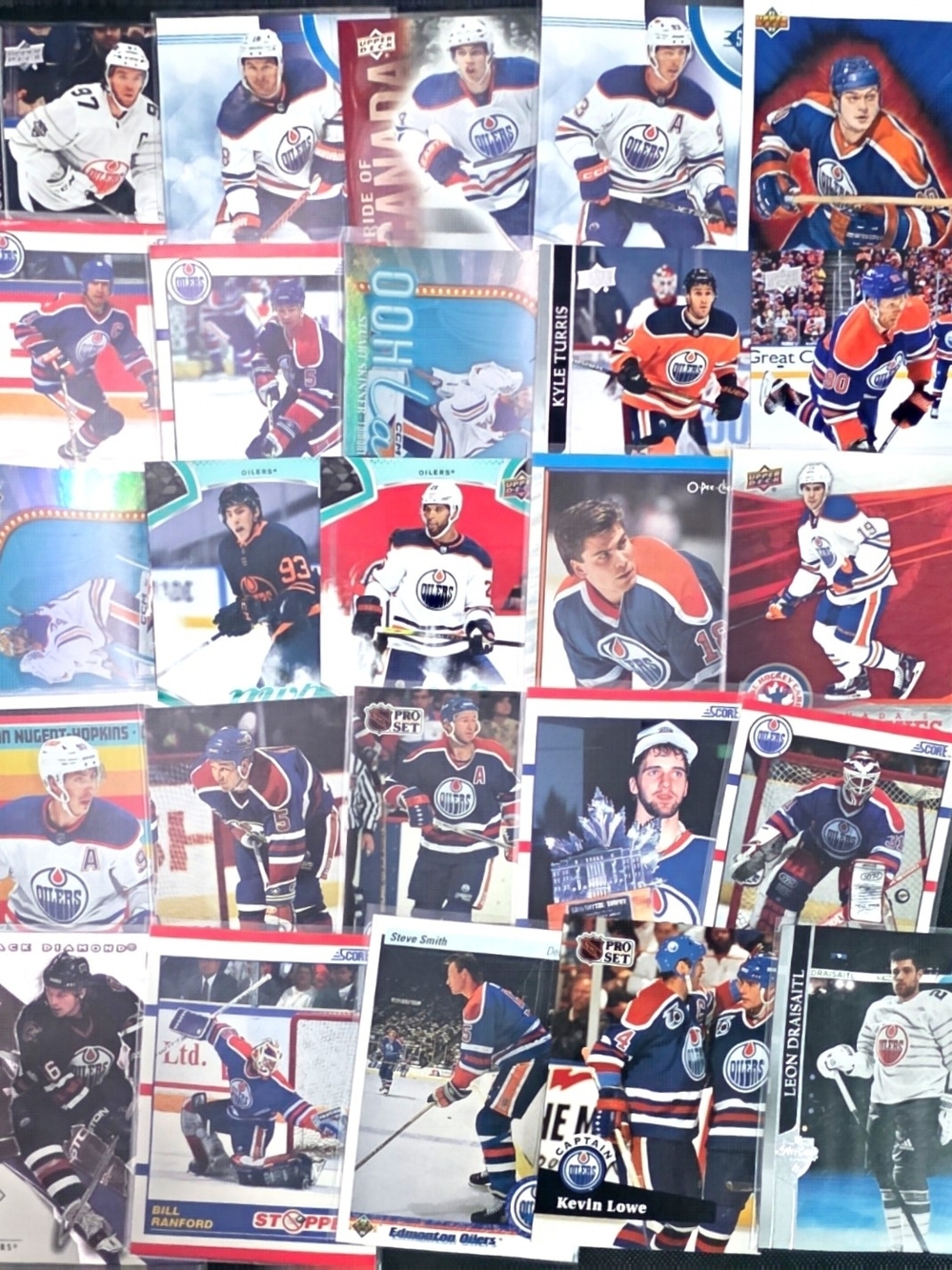 Edmonton Oilers Hockey Card Lot - 25 Cards, Connor McDavid